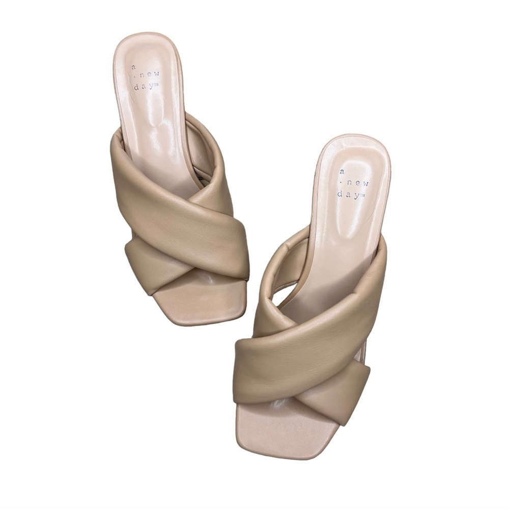 A New Day Casual Crisscross Leather Square Toe Sandal Heel Nude/Tan, Women’s 8